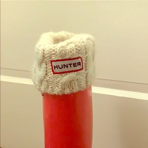Cable knitted cuff for hunter boots